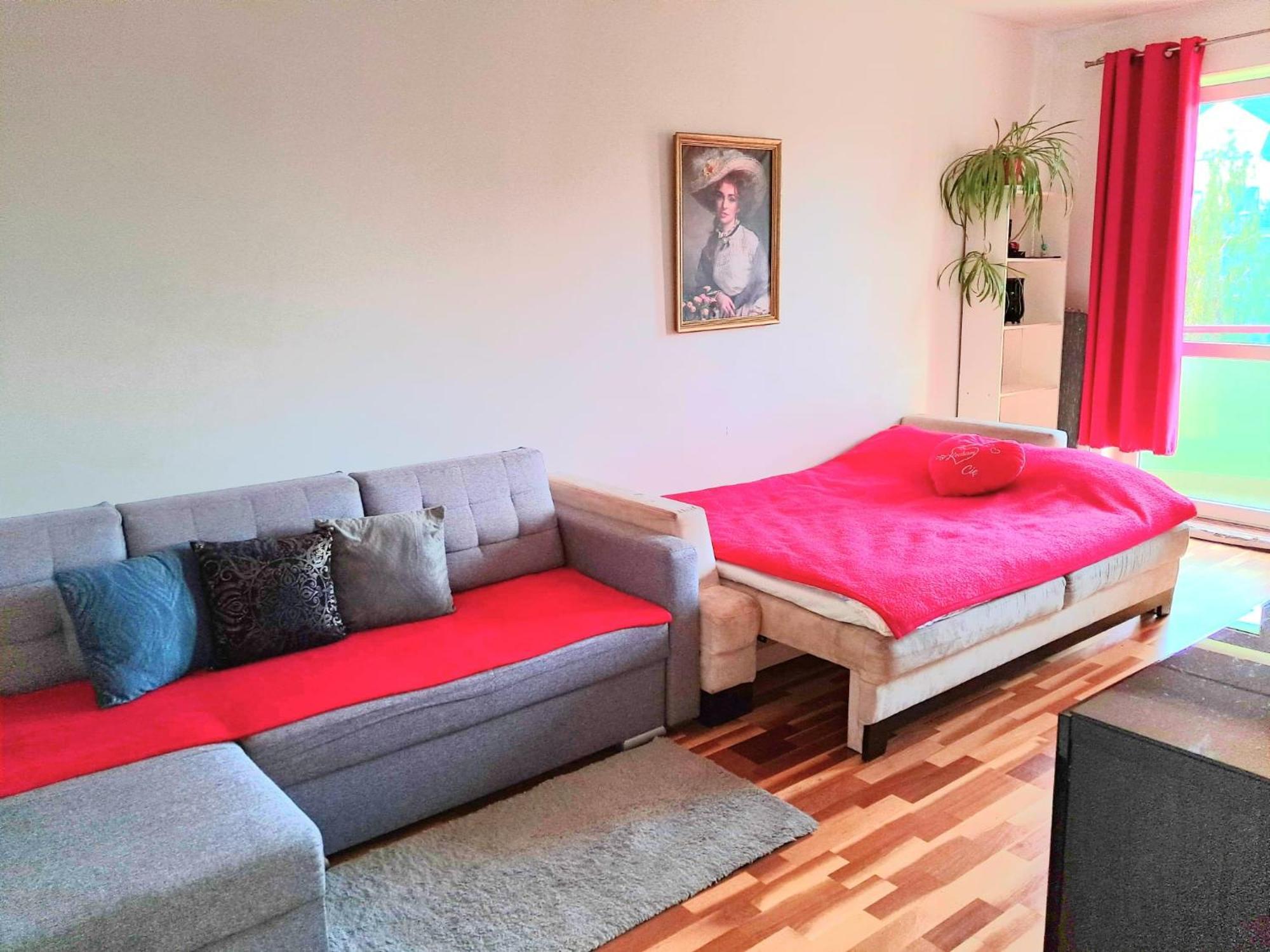 Stronska Apartment *